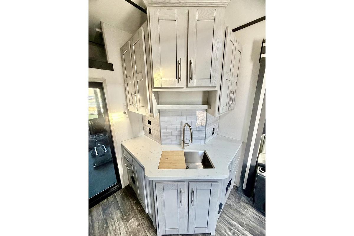 Used 2021 Keystone RV Fuzion 379