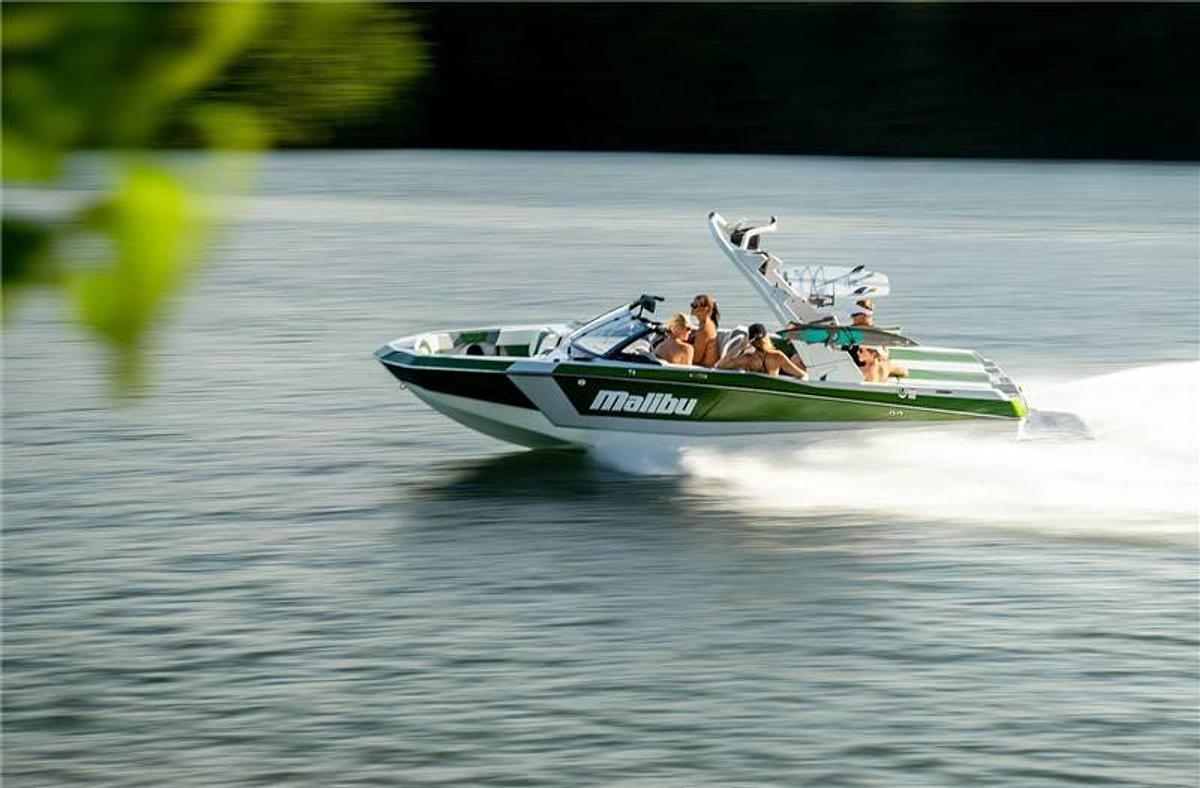 2024 Malibu Boats 21 LX