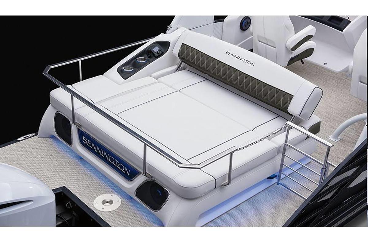2023 Bennington 30 RSBA X2 Wide Beam, Twin Engine