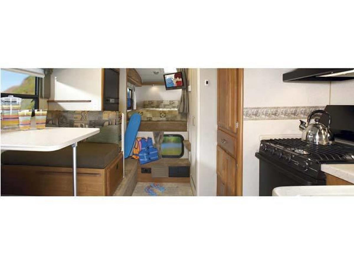 2009 Lance Camper Manufacturing Long Bed 981