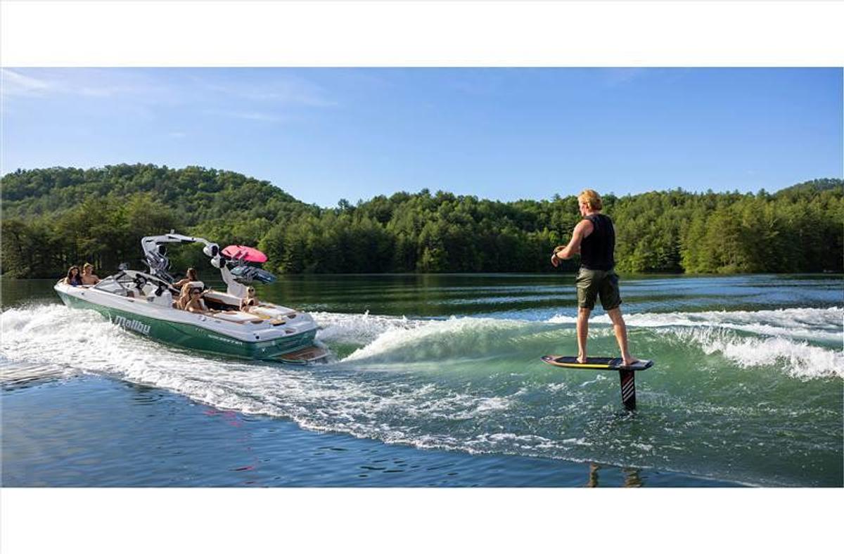2024 Malibu Boats 23 LSV