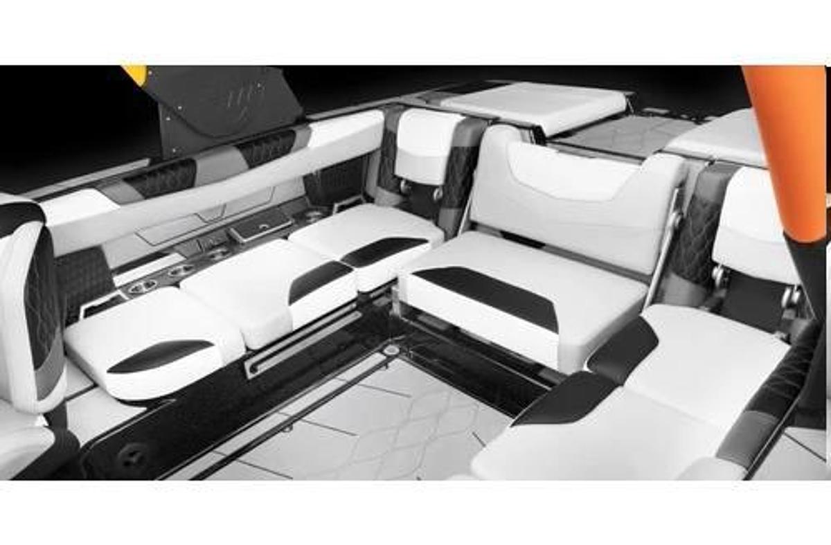 2024 Malibu Boats M220