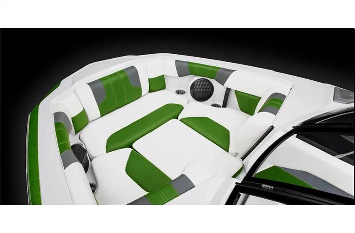2024 Malibu Boats 21 LX