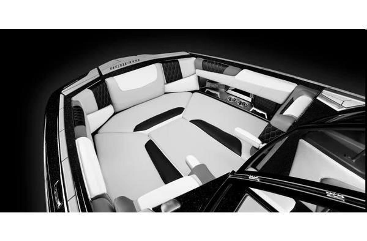 2024 Malibu Boats M220
