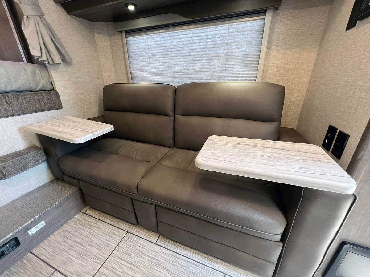 Lance 960 Truck Camper