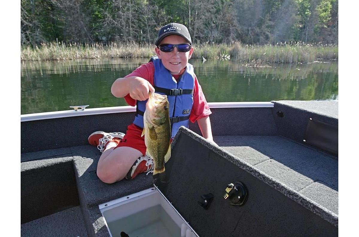 2023 Lund 1650 Angler SS