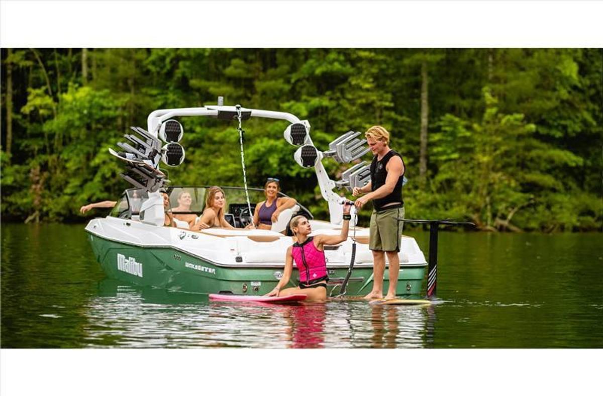 2024 Malibu Boats 23 LSV