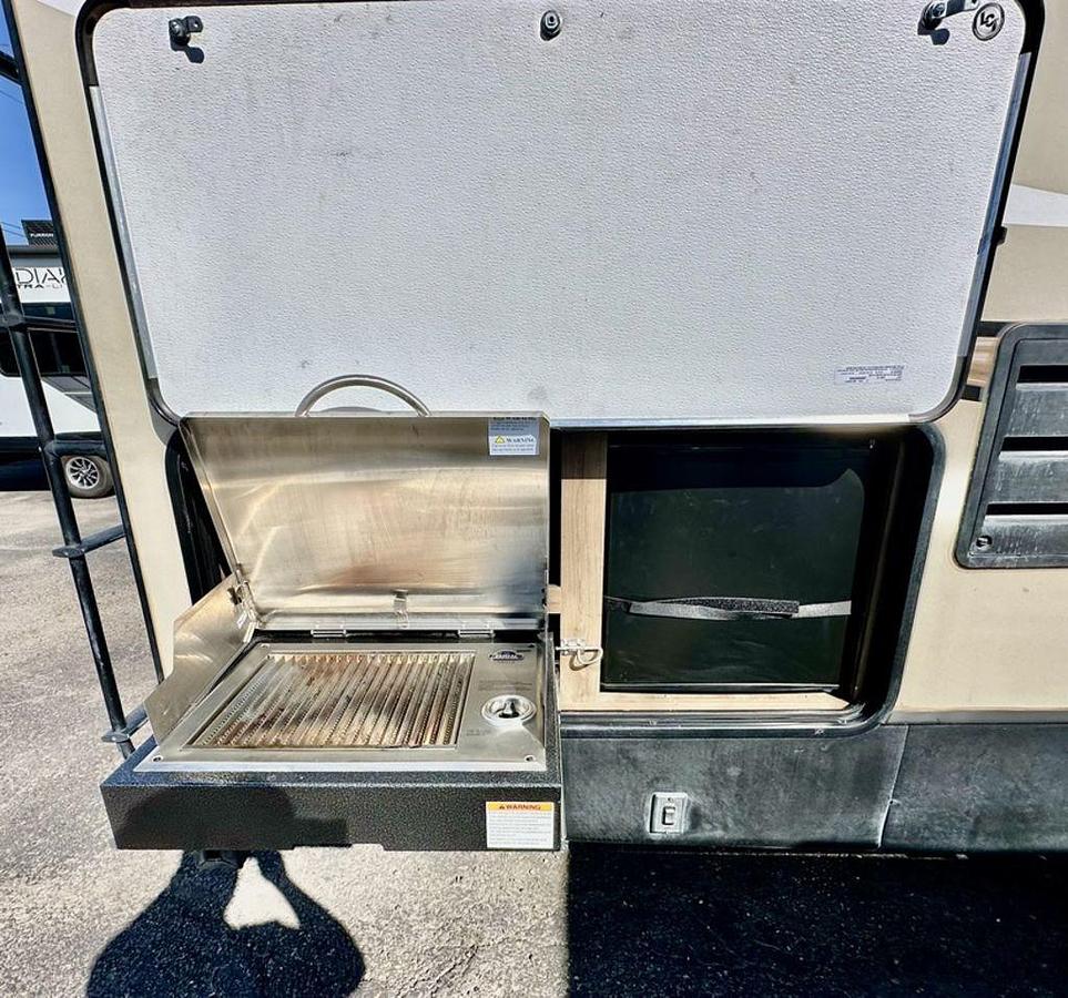 Used 2019 Keystone RV Cougar Half-Ton 27RESWE