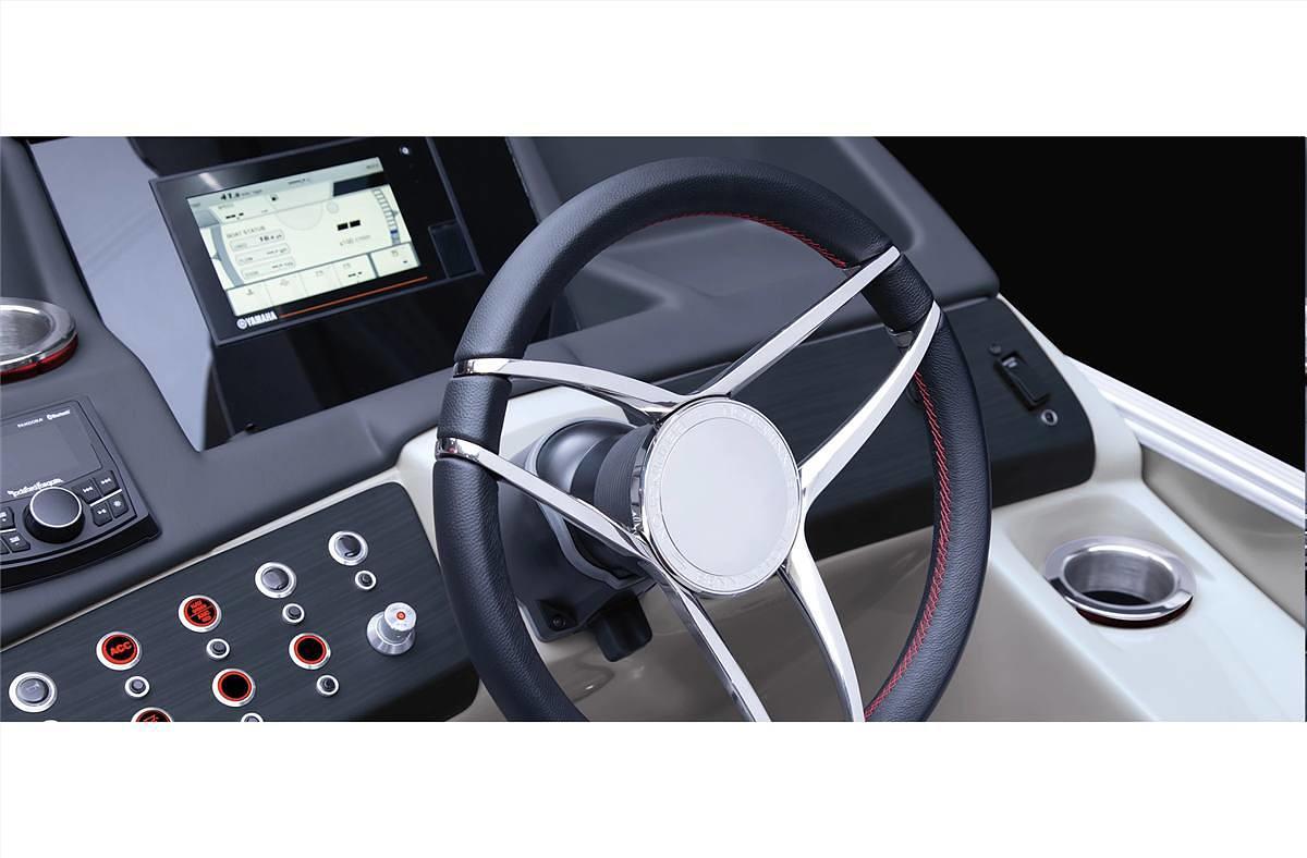 2023 Bennington 30 QFBWA X2 Windshield, Folding Cladded Sport Arch