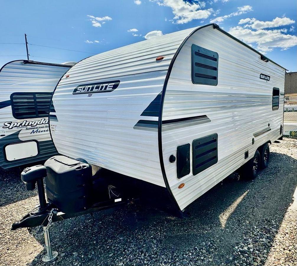 Used 2023 Sunset Park RV Sun-Lite 21TH