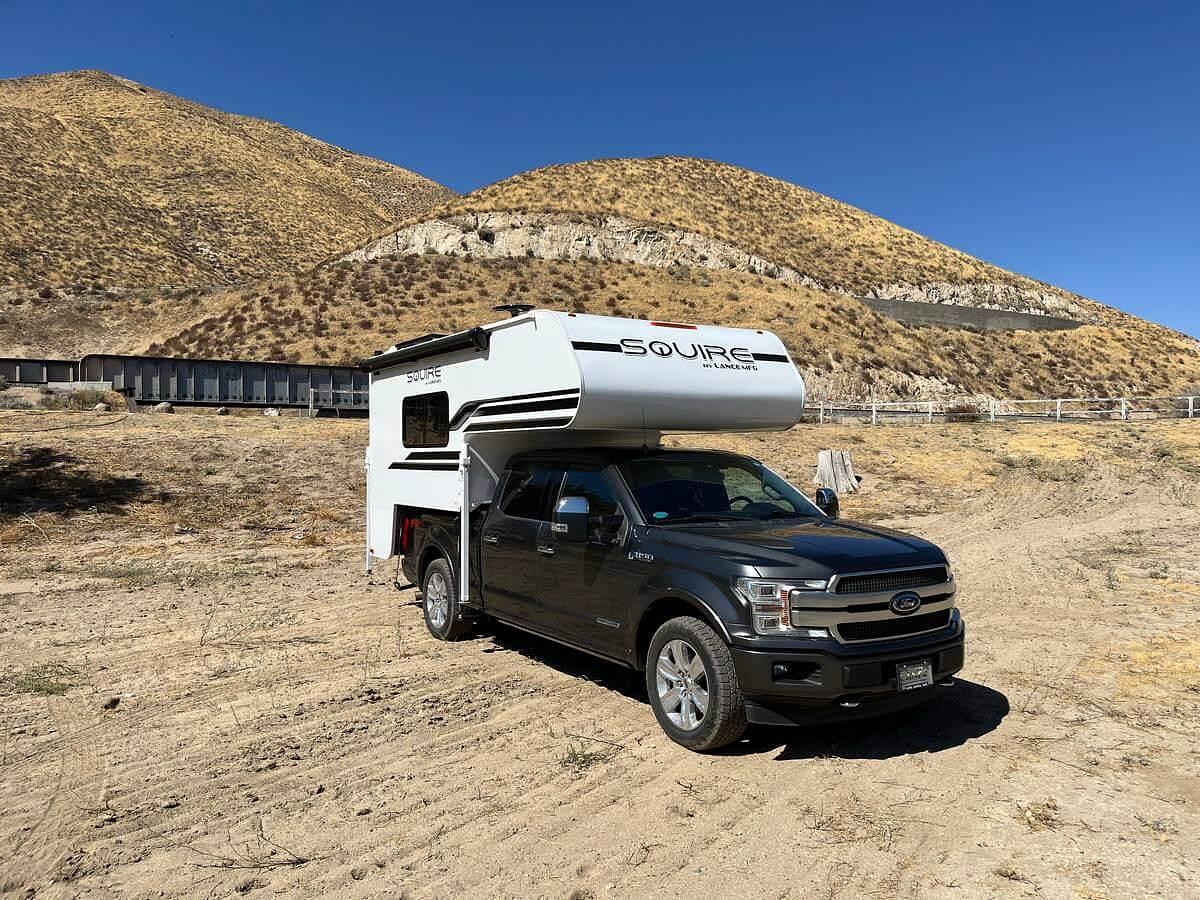 Squire SQ825 Truck Camper