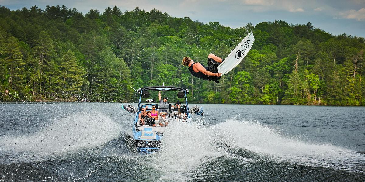 Wakesetter 23 LSV