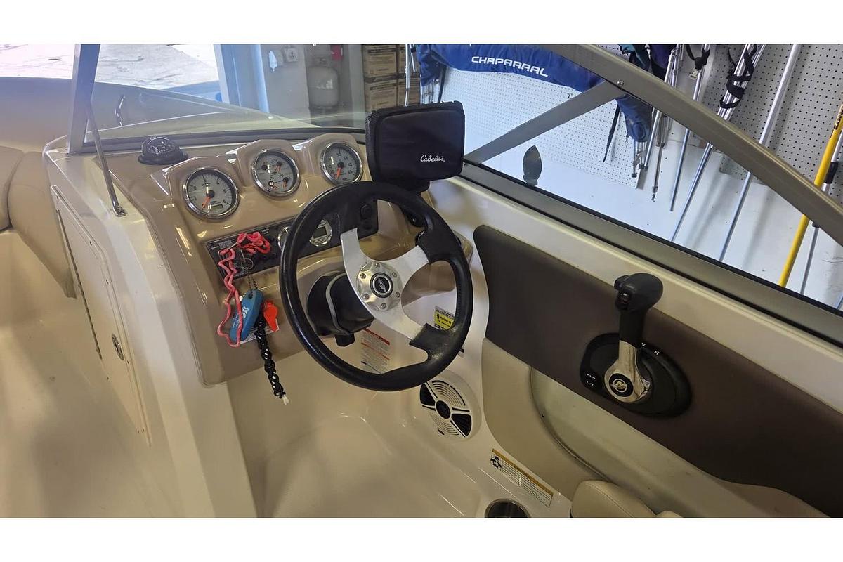 Used 2012 Chaparral H20 19