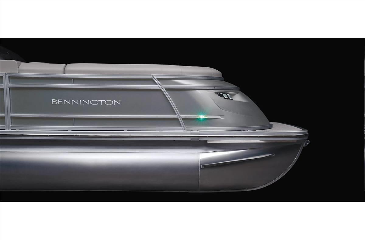 2023 Bennington 30 QFBWA X2 Windshield, Folding Cladded Sport Arch