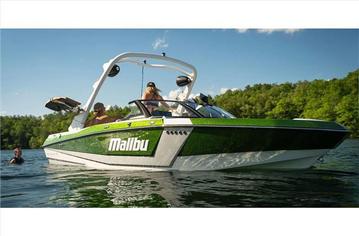 2024 Malibu Boats 21 LX