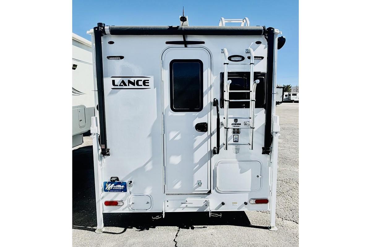 2026 Lance 865