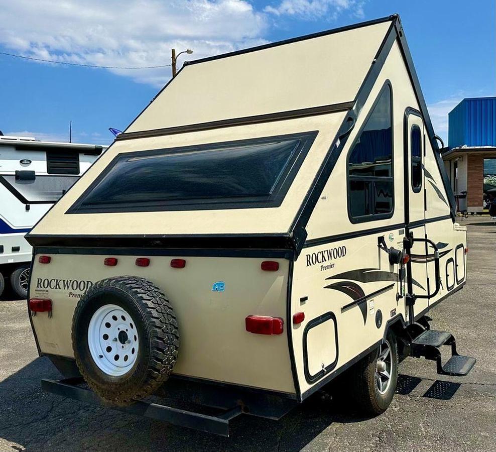 Used 2017 Forest River, Inc. Rockwood Ultra Lite Fifth Wheels A122SXR