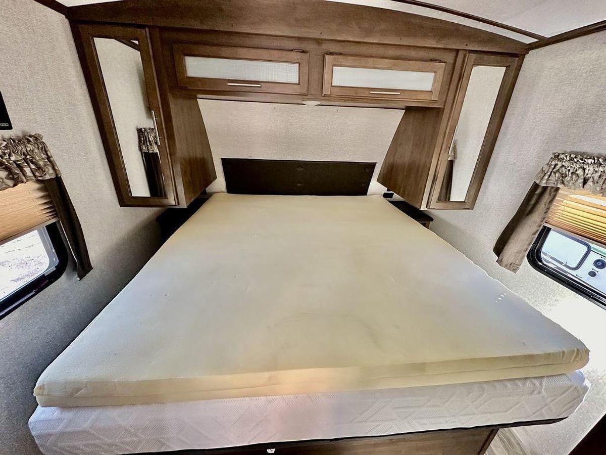 Used 2019 Keystone RV Cougar Half-Ton 27RESWE
