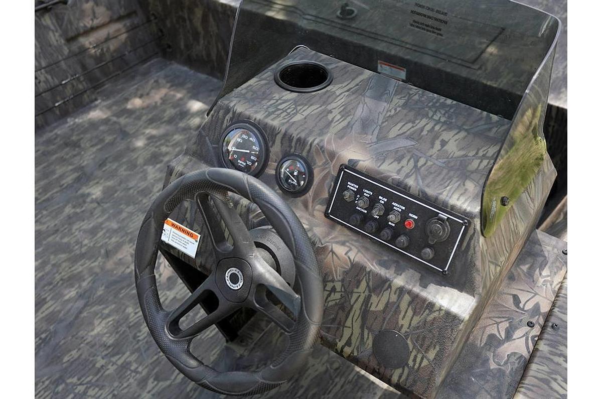 2023 Lund 2070 Predator SS