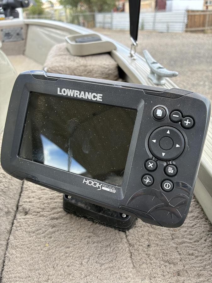 Used 2005 Lowe FM165S