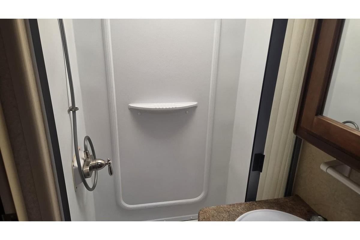 Used 2017 Lance 1985