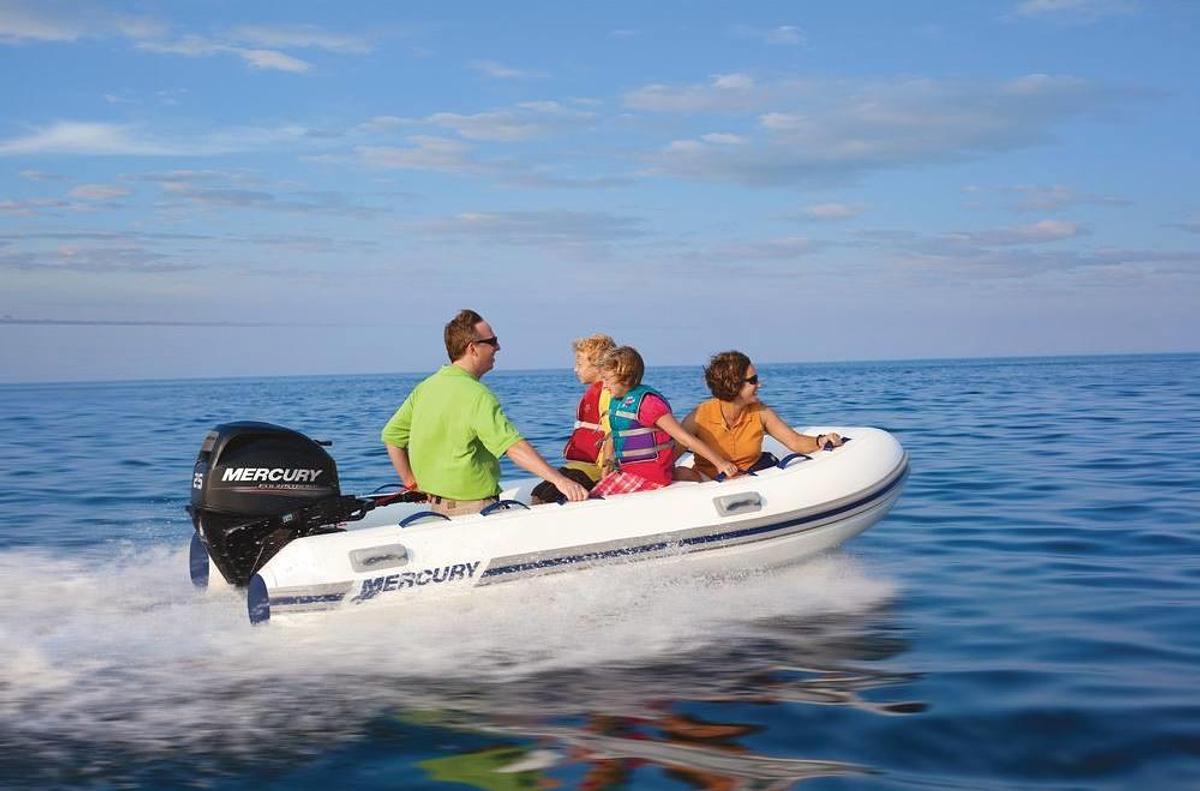 2016 Mercury Boats Ocean Runner 300