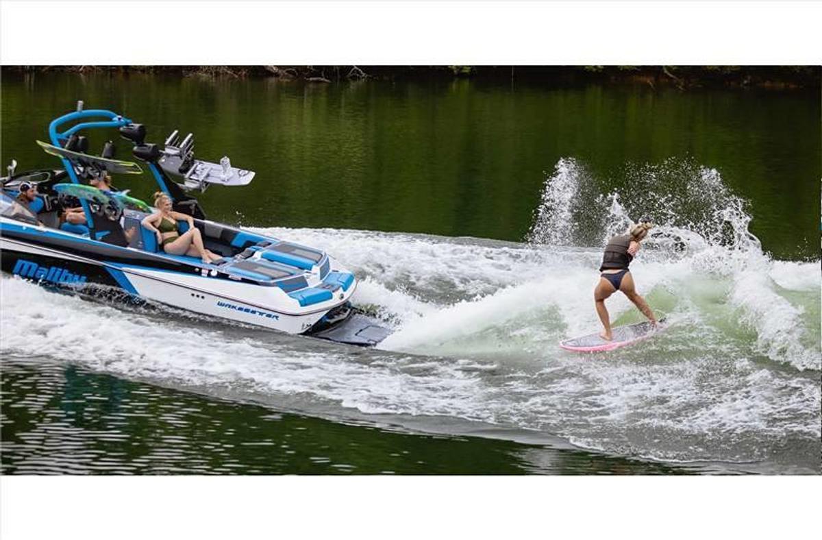 2024 Malibu Boats 24 MXZ
