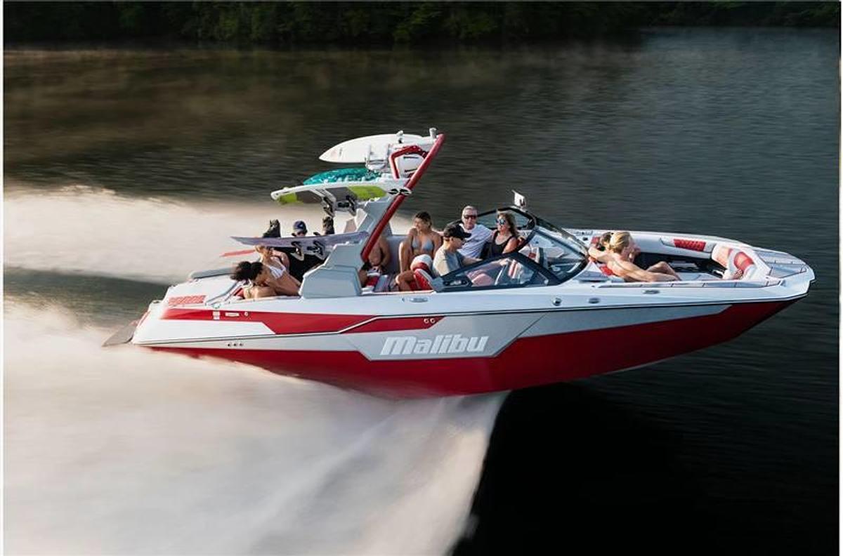 2024 Malibu Boats M240