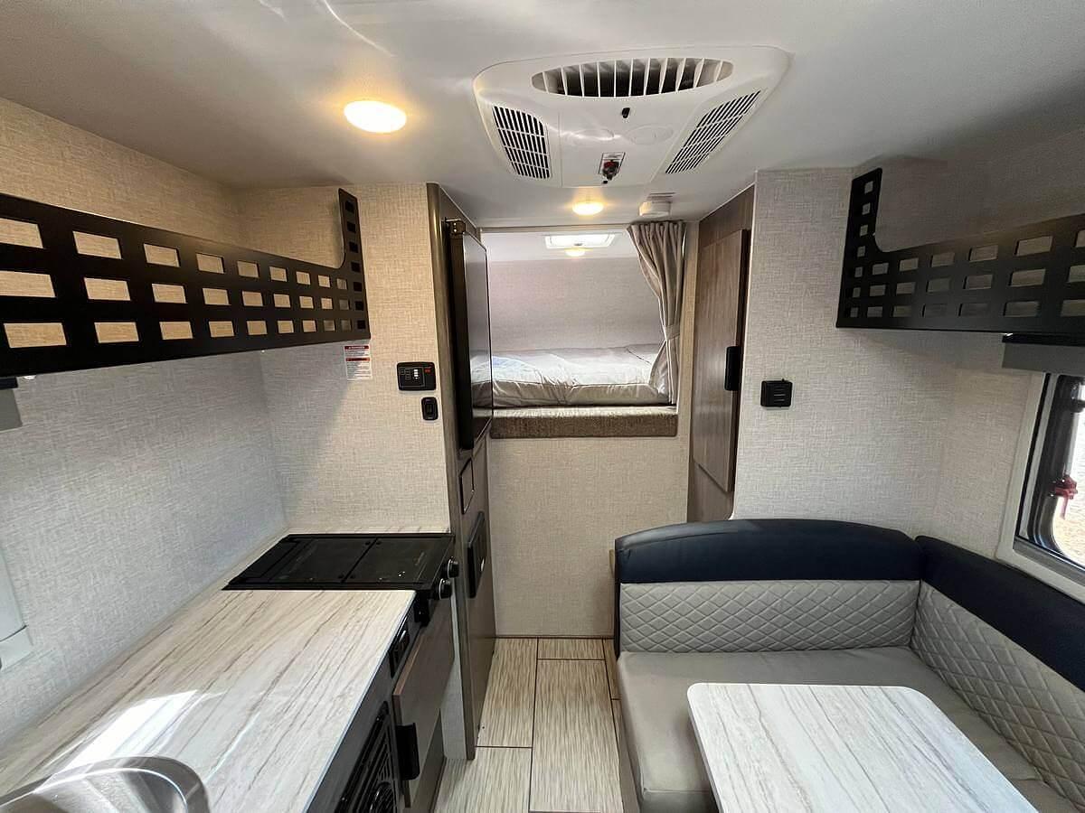 Squire SQ805 Truck Camper