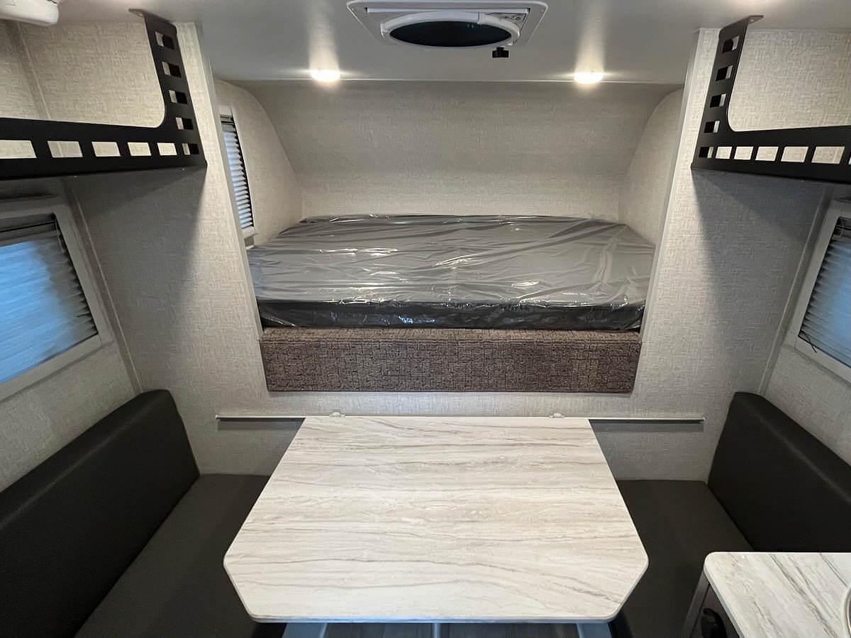 Squire SQ610 Truck Camper