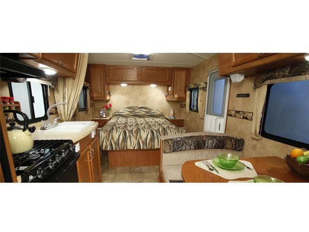 2010 Lance Camper Manufacturing Travel Trailer 1685