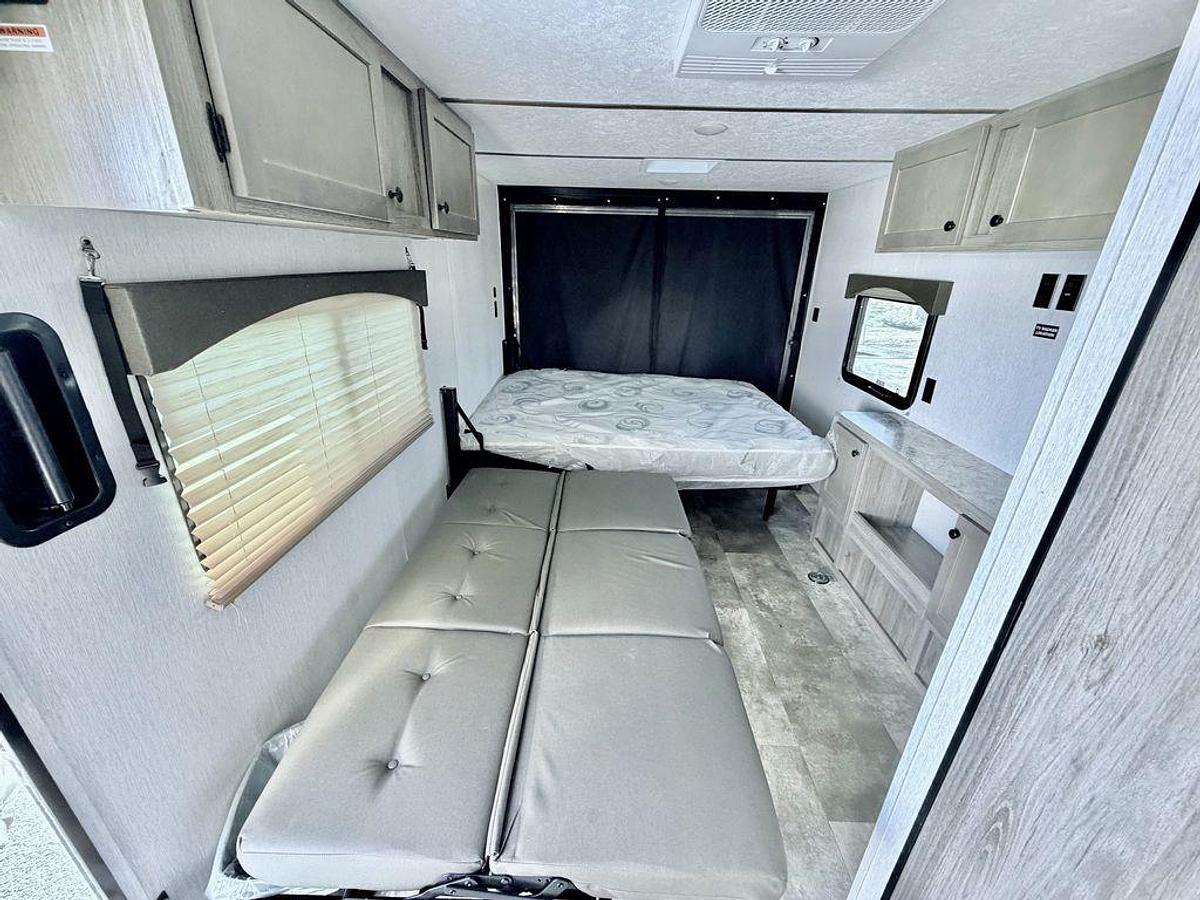 Used 2023 Sunset Park RV Sun-Lite 21TH