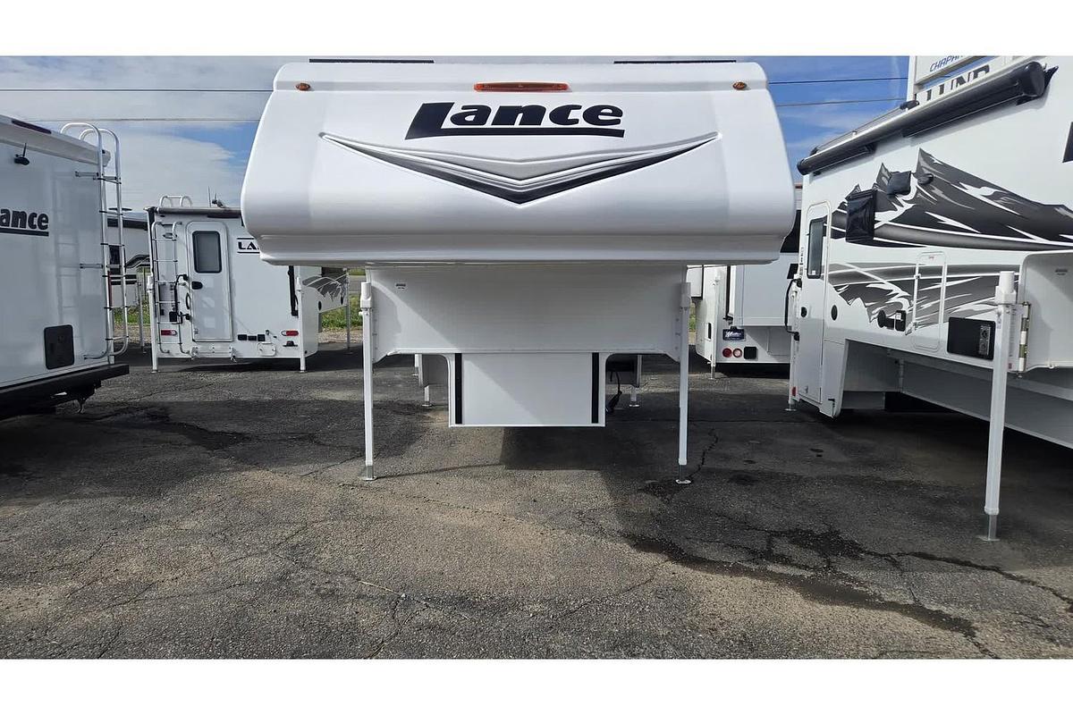 2027 Lance 850