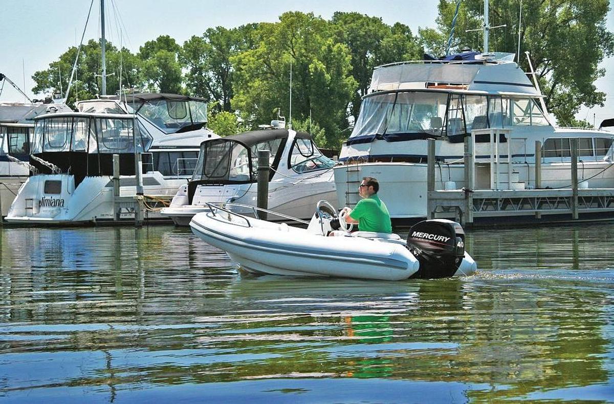 2016 Mercury Boats M-Series M 400 HP