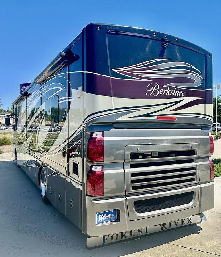 Used 2015 Forest River, Inc. Berkshire XL Cummins ISB-XT 360HP Engine 40QL