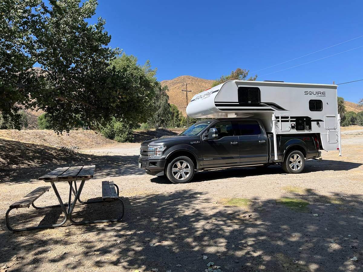 Squire SQ825 Truck Camper