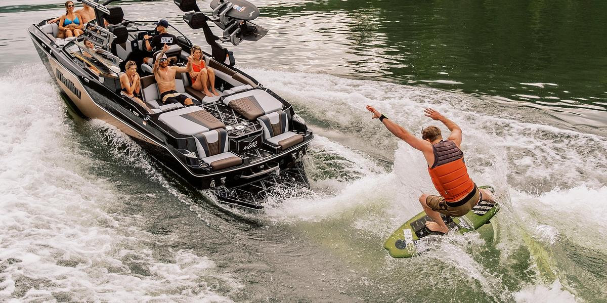 Wakesetter 25 LSV
