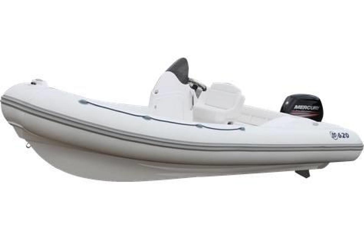 2020 Mercury Boats M 570 HP