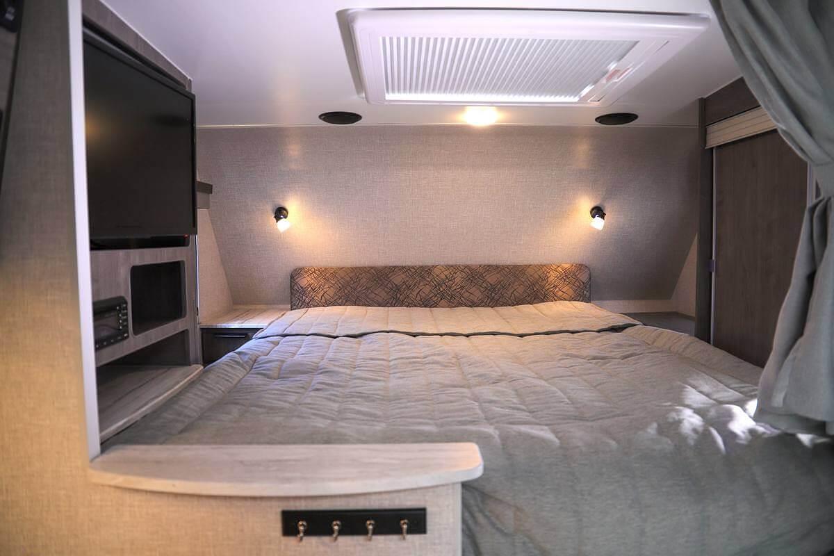Lance 855s Truck Camper