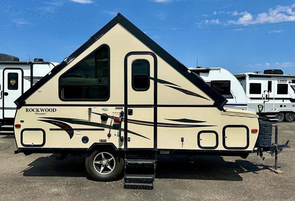 Used 2017 Forest River, Inc. Rockwood Ultra Lite Fifth Wheels A122SXR
