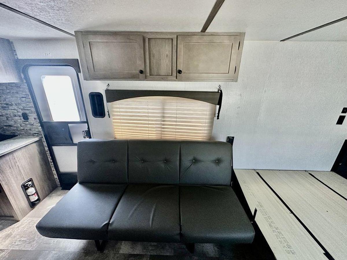 Used 2023 Sunset Park RV Sun-Lite 21TH