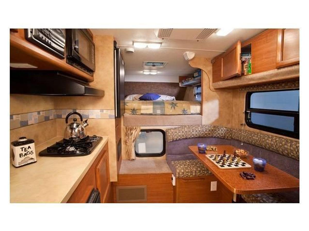 2010 Lance Camper Manufacturing Truck Camper - Short Bed 830