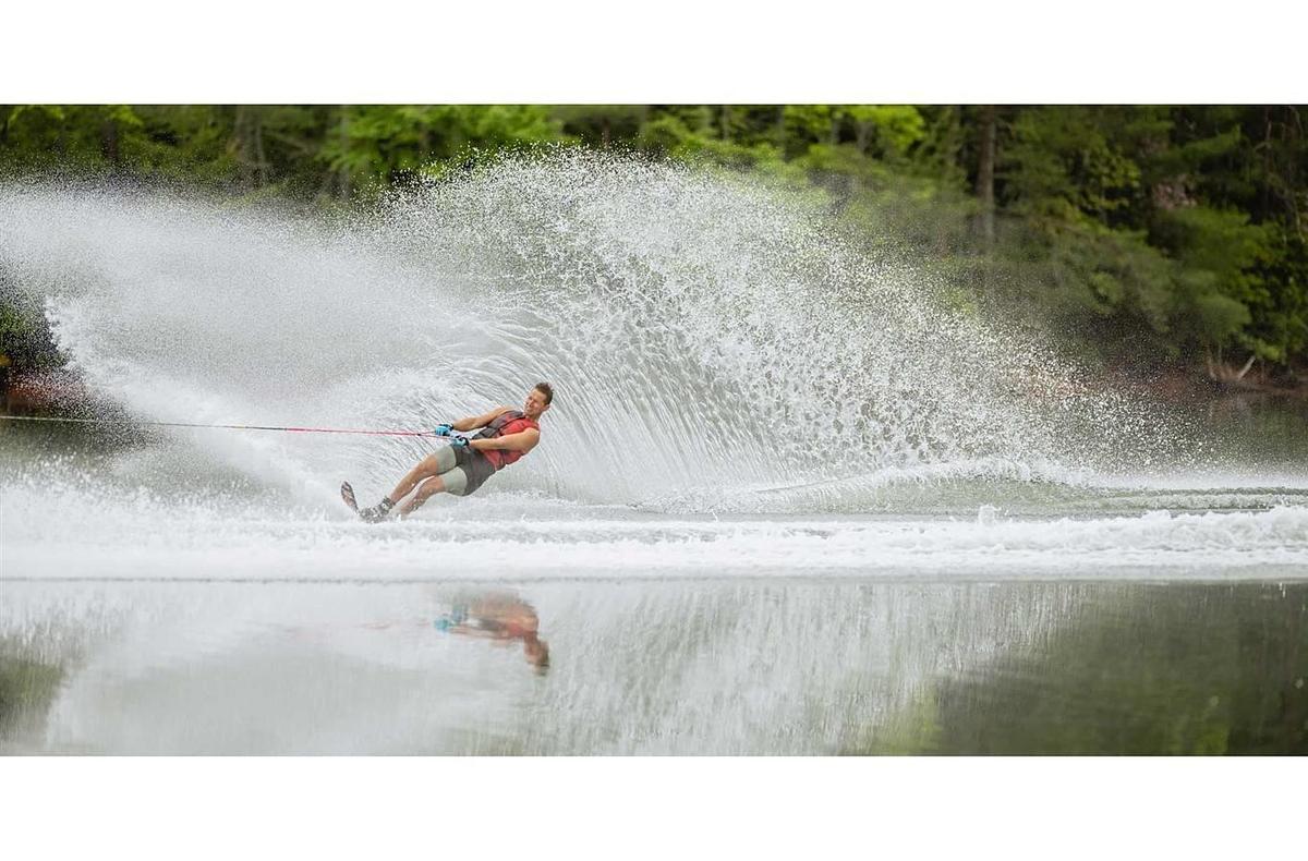 2024 Malibu Boats 20 VTX