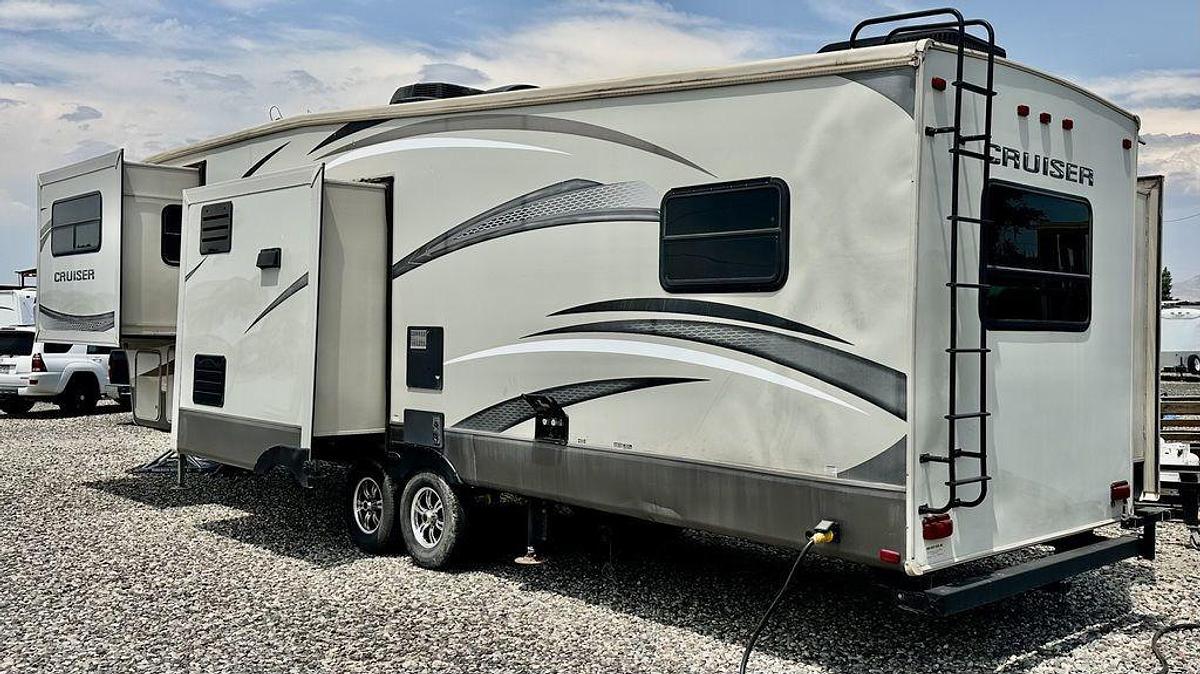 Used 2015 CrossRoads RV Cruiser CF362FL