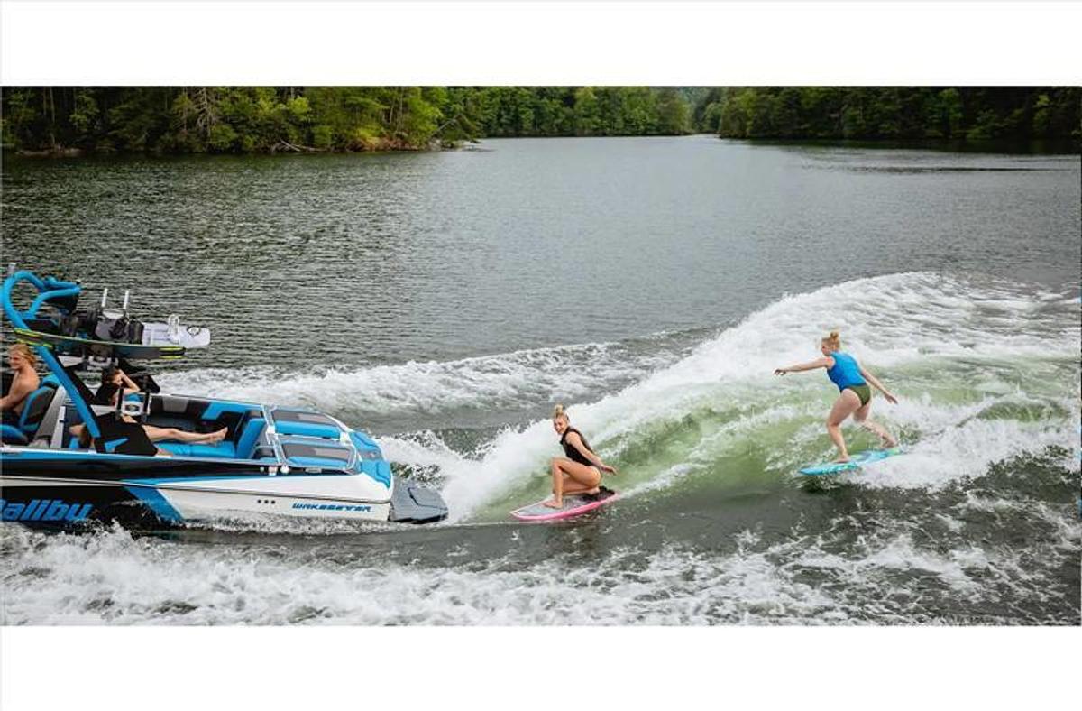 2024 Malibu Boats 24 MXZ