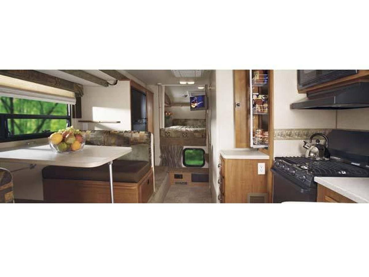 2009 Lance Camper Manufacturing Long Bed 1181