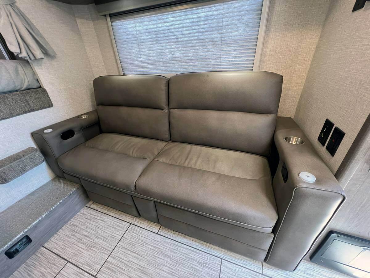 Lance 960 Truck Camper