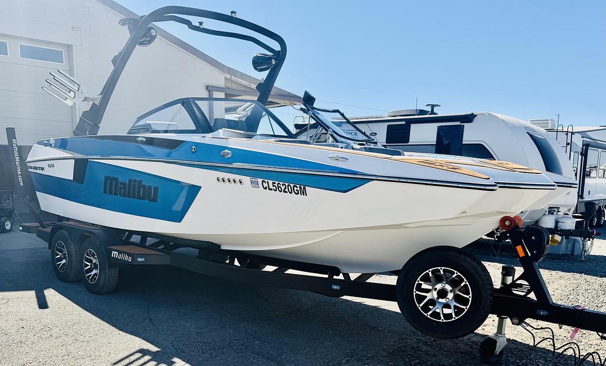 Used 2021 Malibu Boats 23 MXZ