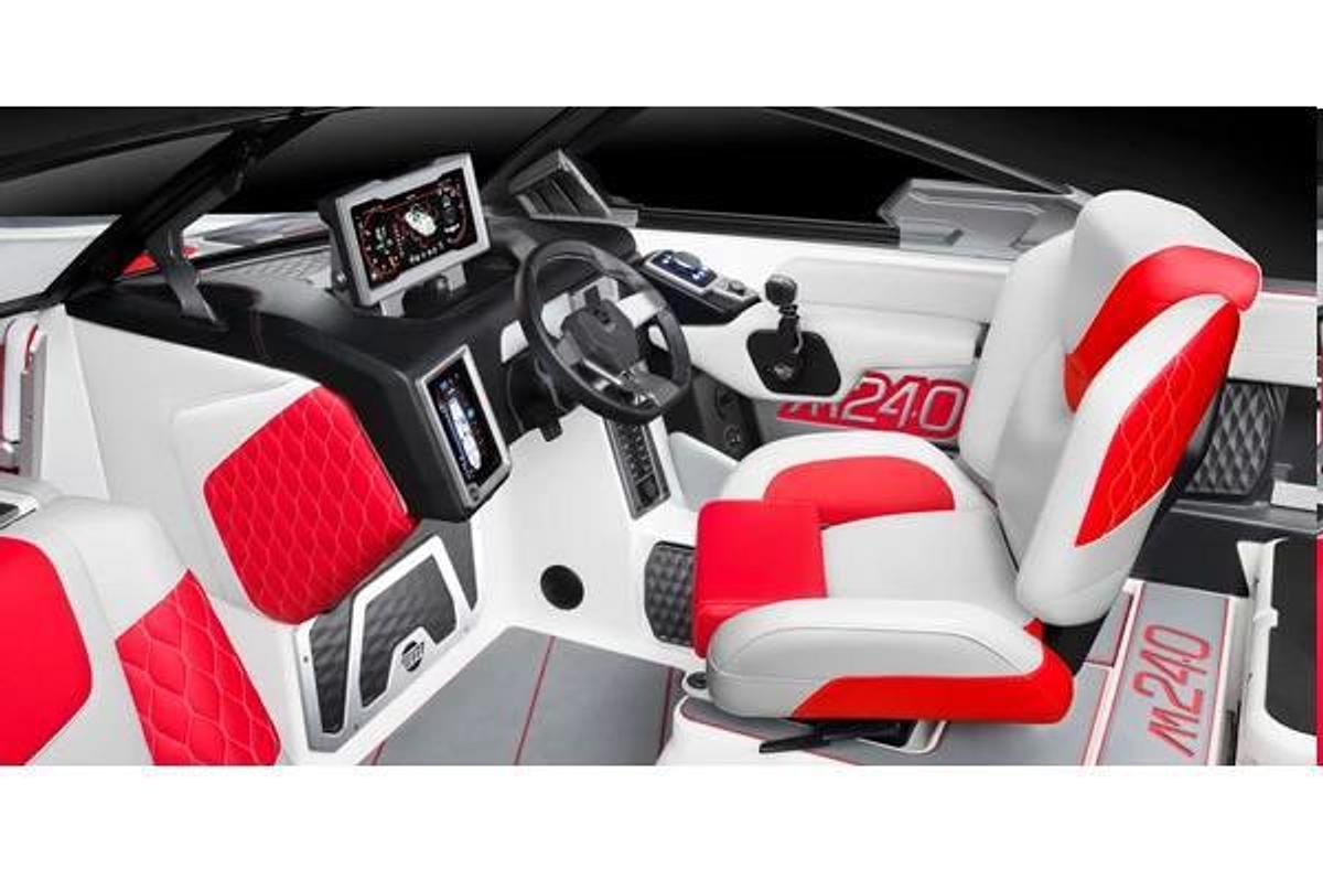 2024 Malibu Boats M240