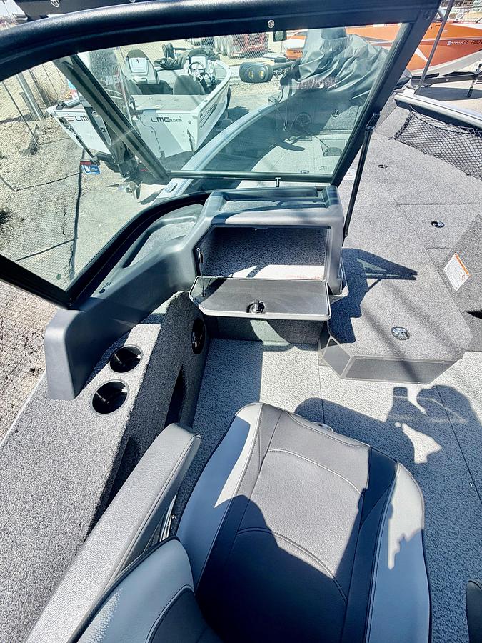 2026 Lund 2075 Impact XS